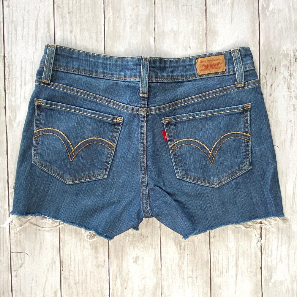 Levi’s 518 Superlow Raw Hem denim jean shorts / 5